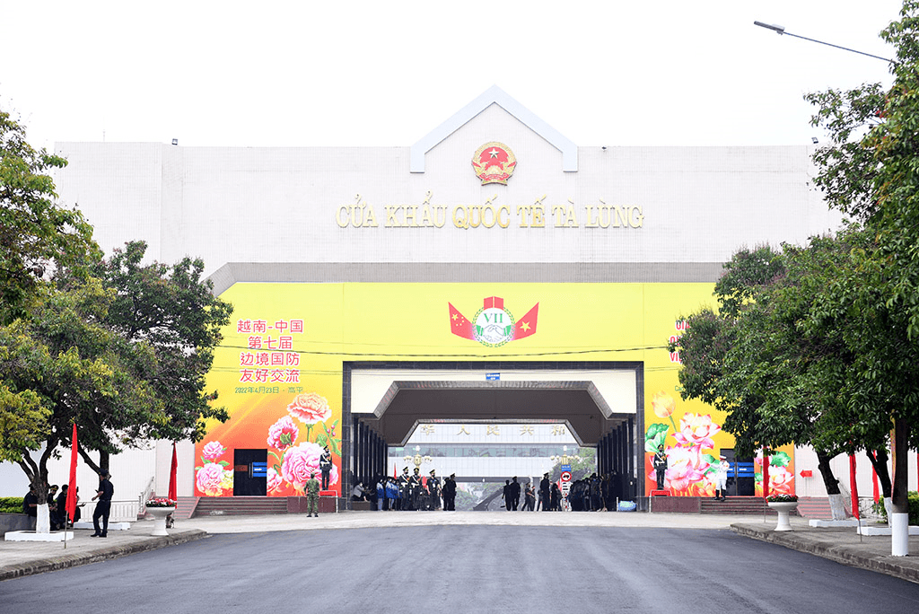 Nối dài hoạt động giao lưu, hợp tác trên biên giới Việt-Trung