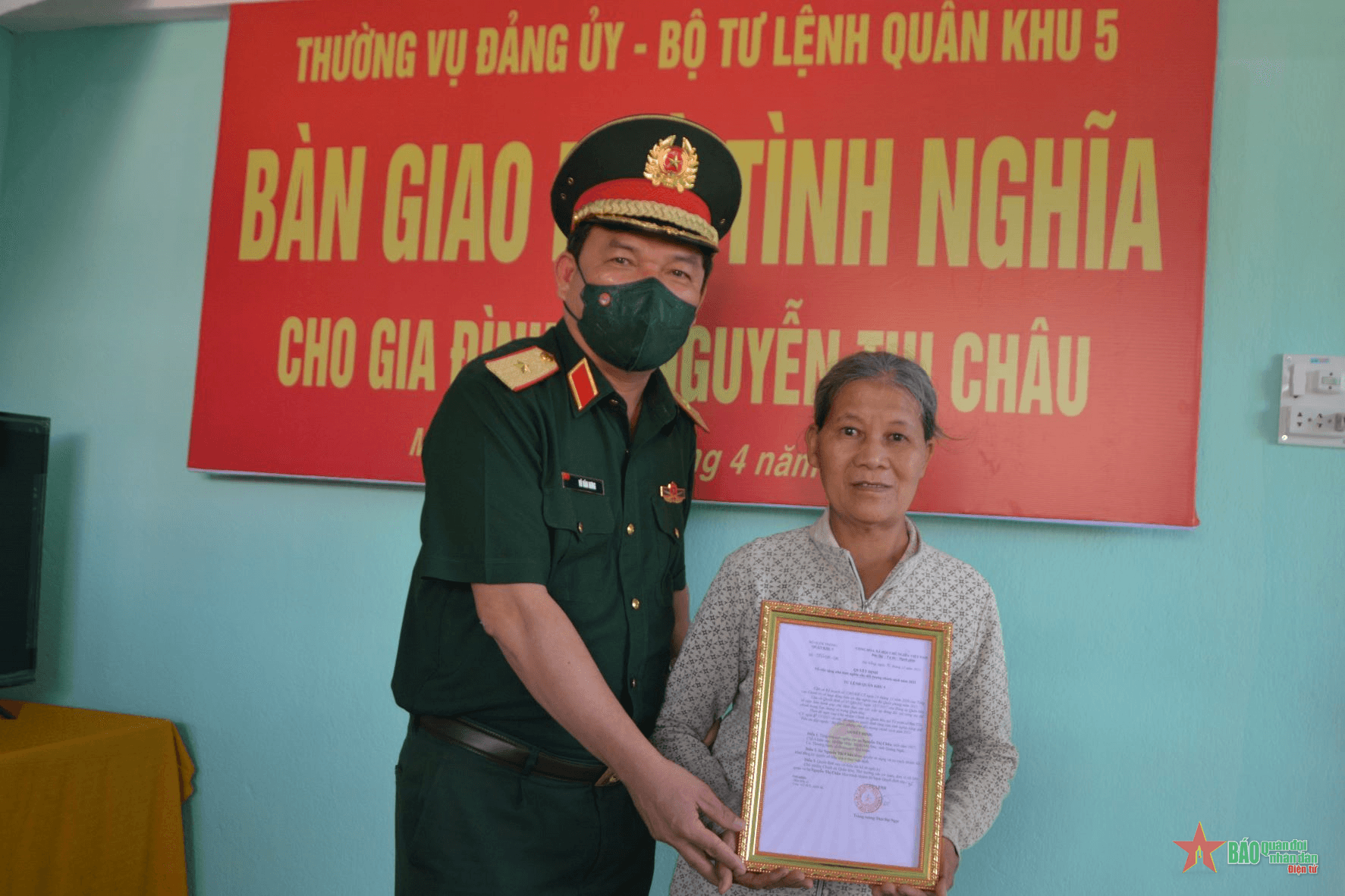 Quân khu 5 bàn giao nhà tình nghĩa tặng thương binh