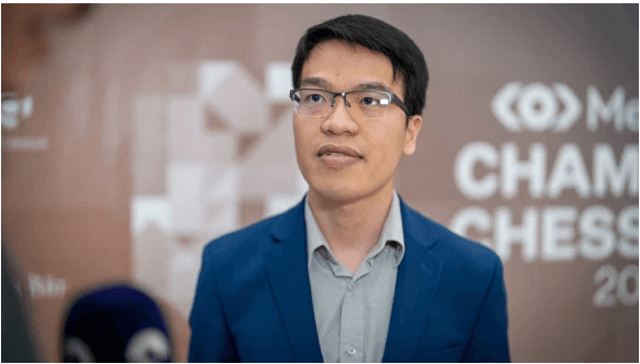 Kỳ thủ Lê Quang Liêm đánh bại “Vua cờ thế giới”
