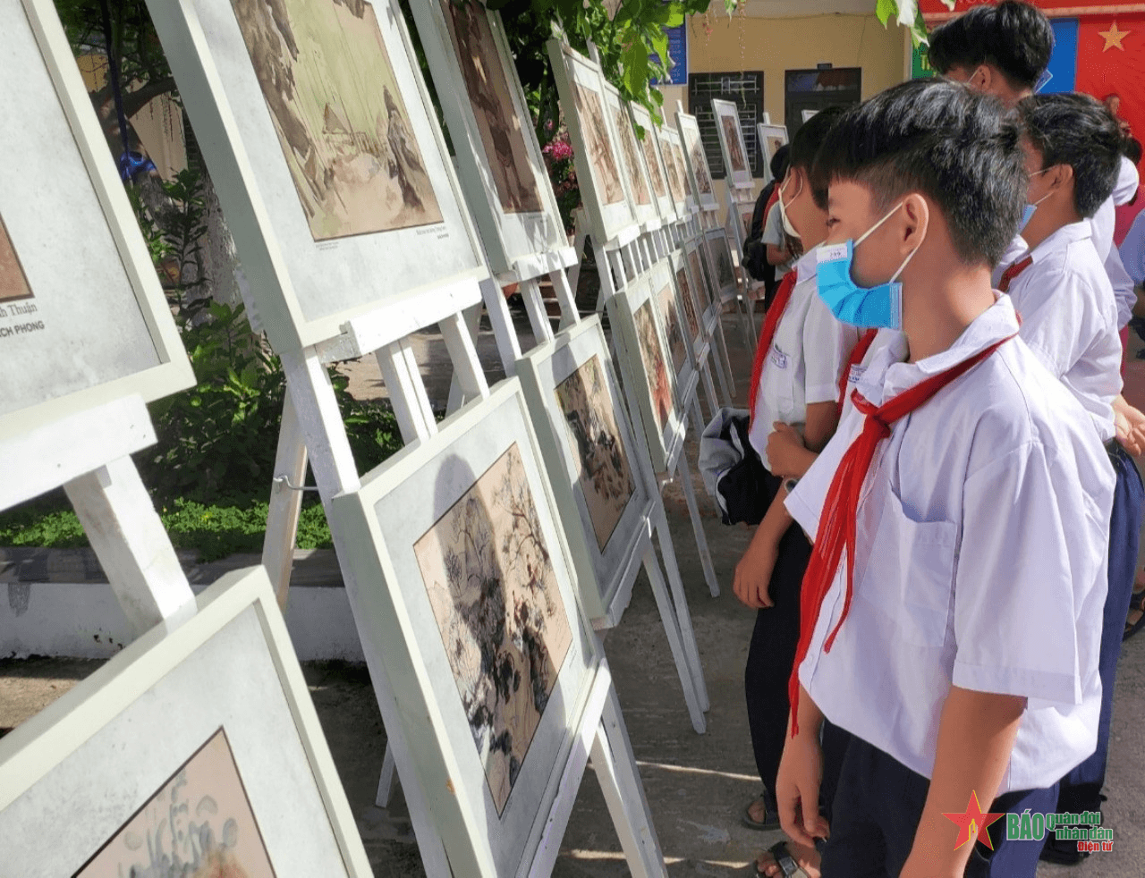 Ý nghĩa triển lãm lưu động “Ký họa chiến trường Khu V”