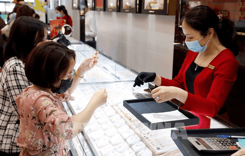 Giá vàng giảm nhẹ