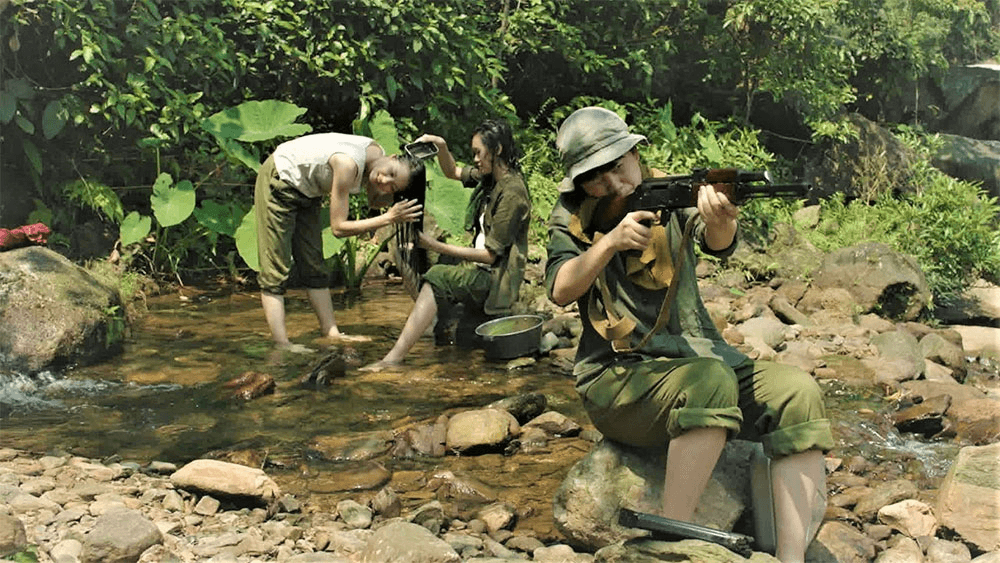 Tái hiện lịch sử bằng hình trong bộ phim "Bình minh đỏ"