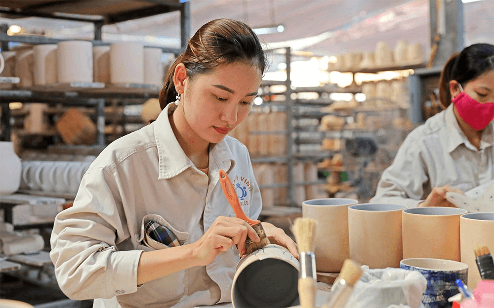 Tìm cách quảng bá thương hiệu gốm sứ Quảng Ninh