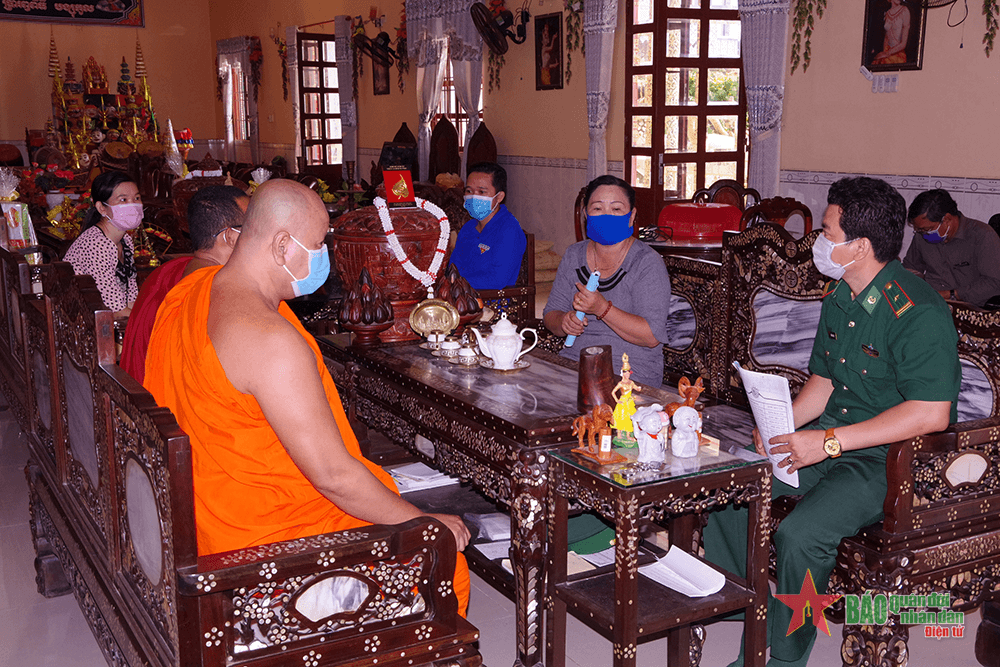 Chung tay chăm lo cho đồng bào dân tộc thiểu số, tôn giáo
