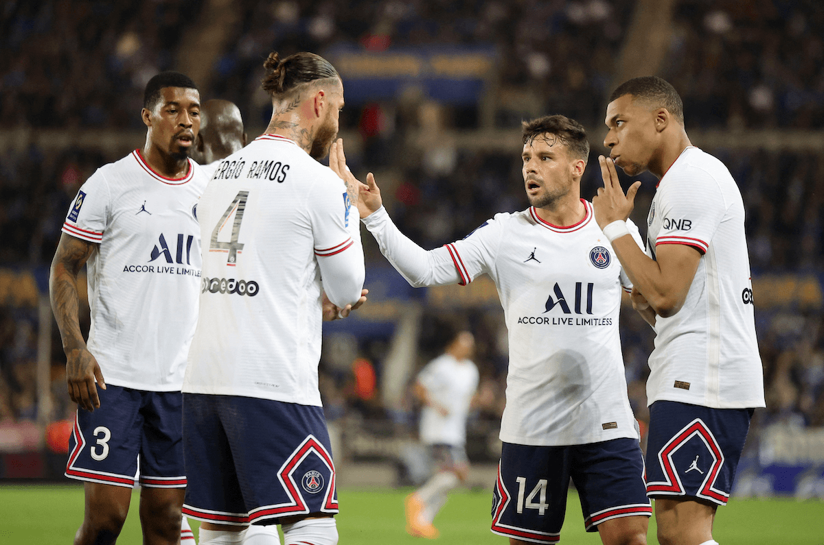 Mbappe tỏa sáng mang về trận hòa cho PSG