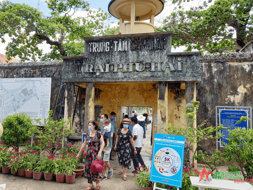 "Chúng tôi nổi dậy giải phóng Côn Đảo"