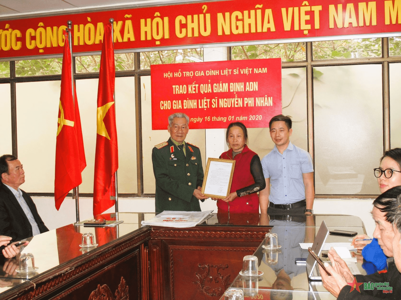 Vị tướng bôn ba làm việc nghĩa