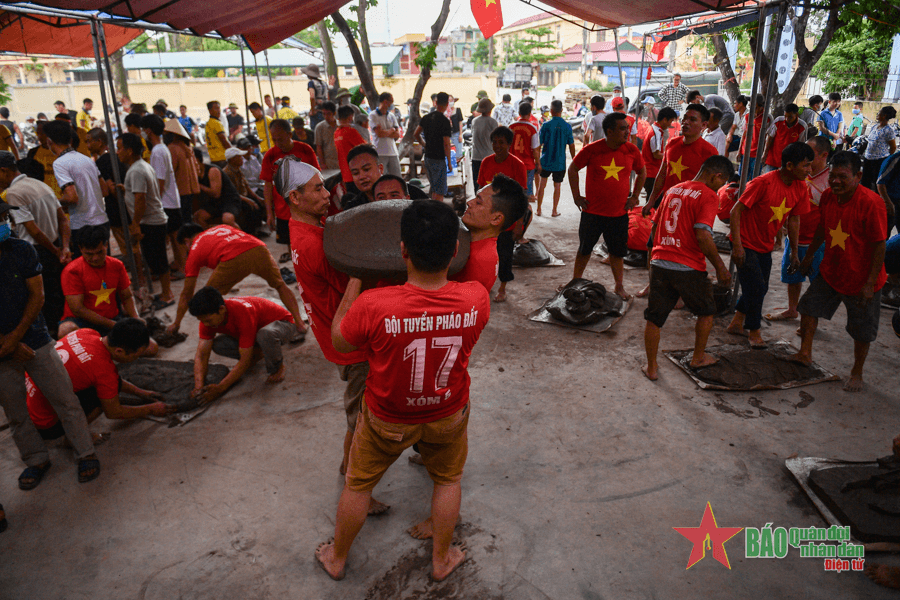 Náo nức hội thi pháo đất ở Hải Dương