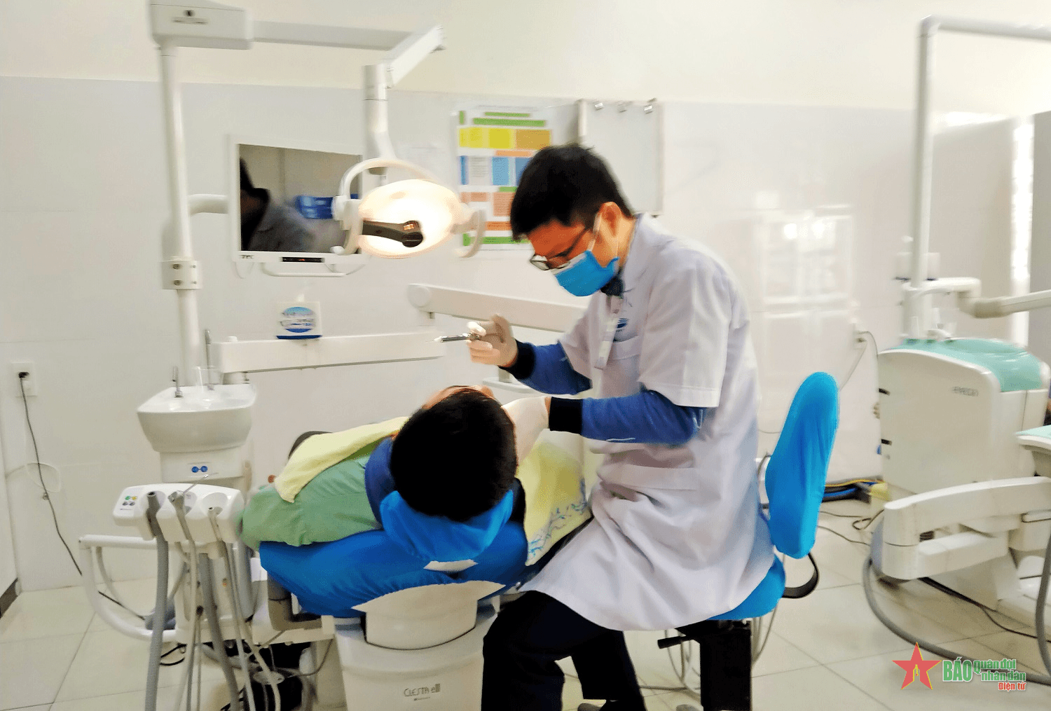 Cảm ơn thầy thuốc Viện Y học Hải quân