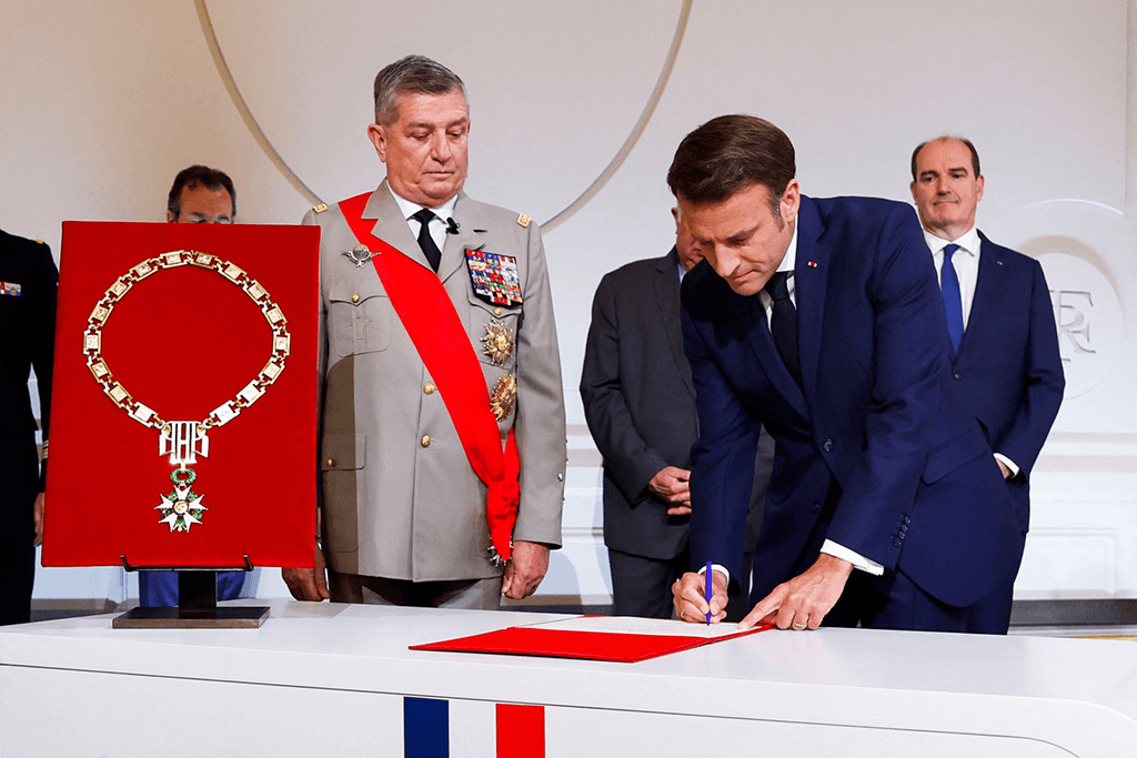 Ông Macron hứa xây dựng nước Pháp “mạnh mẽ và sống động” hơn