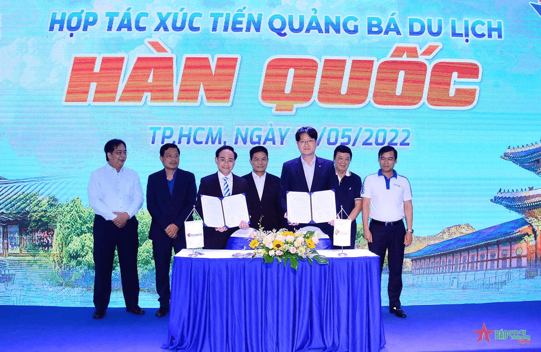 Tập đoàn Vietravel ký kết đẩy mạnh xúc tiến du lịch với Hàn Quốc, Singapore