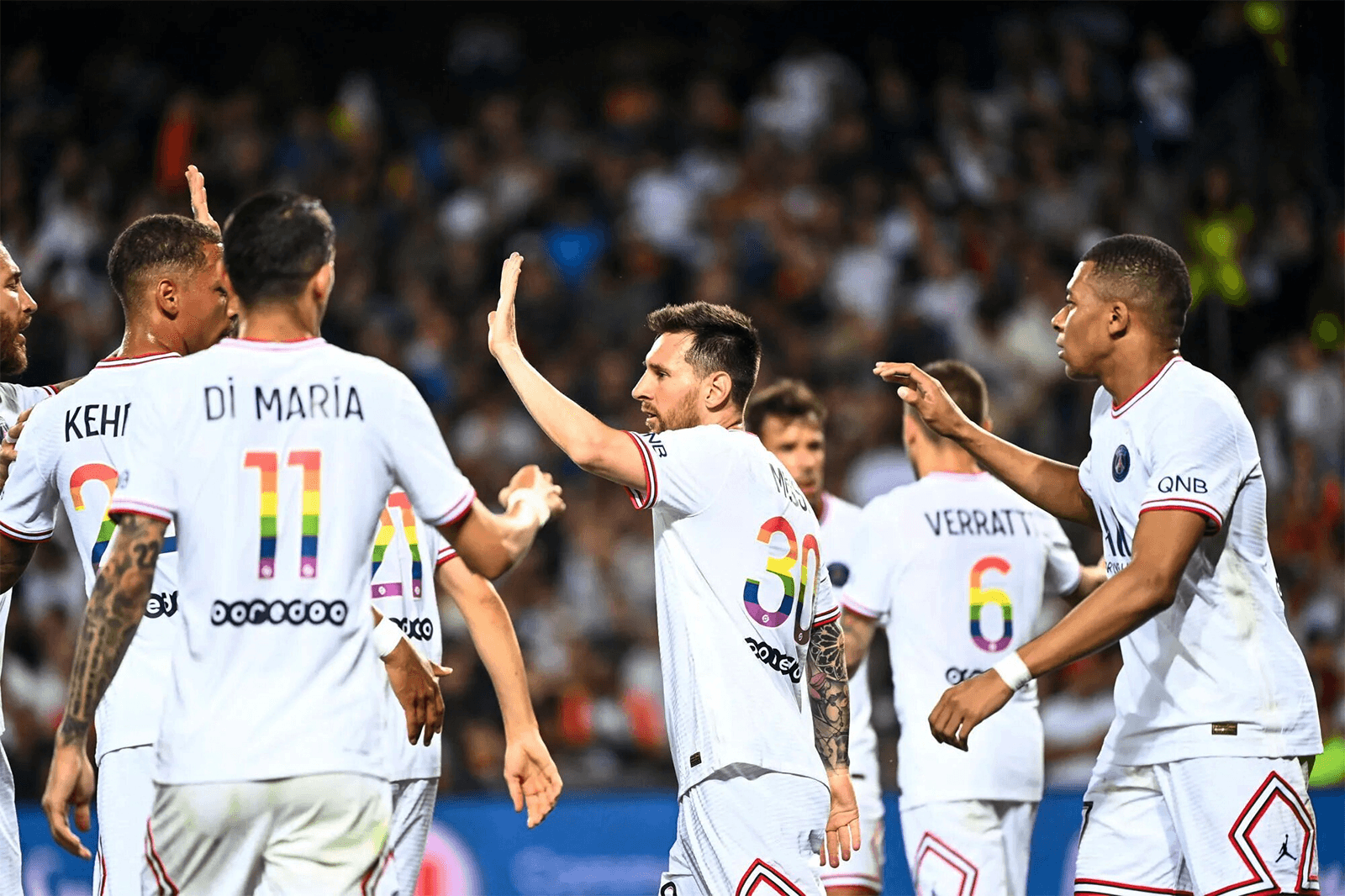 Messi lập cú đúp, PSG thắng đậm tại Ligue 1
