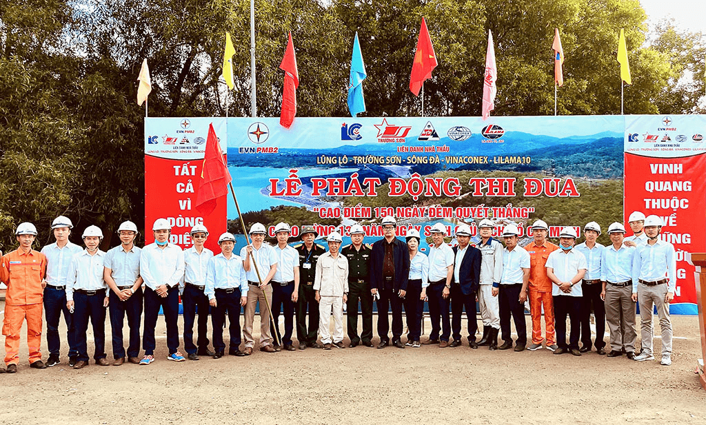 Khoét núi, ngăn sông tìm dòng "vàng trắng"