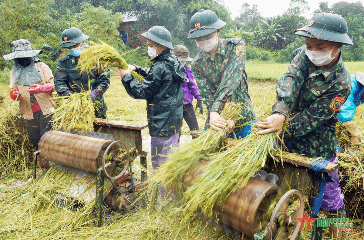 “Ngày về thôn bản” và mùa no ấm trên biên cương A Lưới