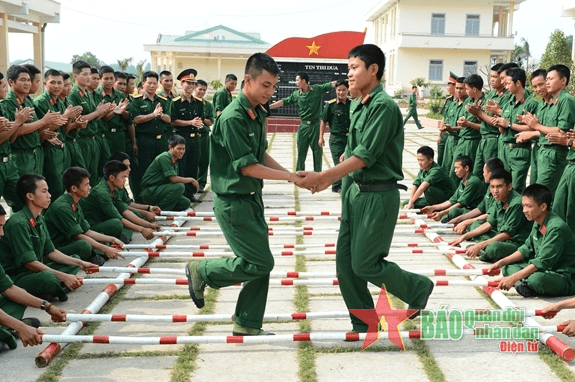 Trân quý sự đùm bọc của nhân dân và tình yêu thương đồng đội