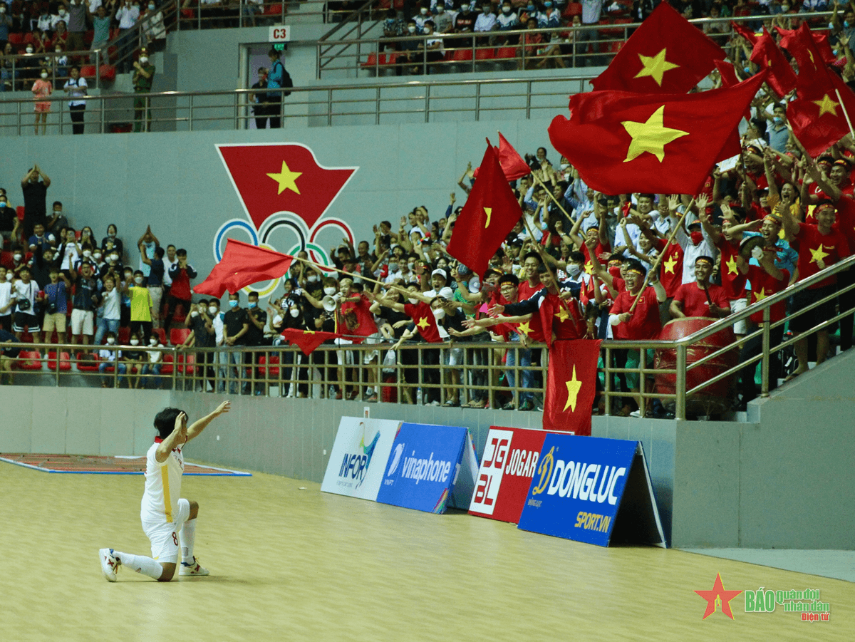 Hạ đẹp Myanmar, futsal Việt Nam sáng cửa giành HCV