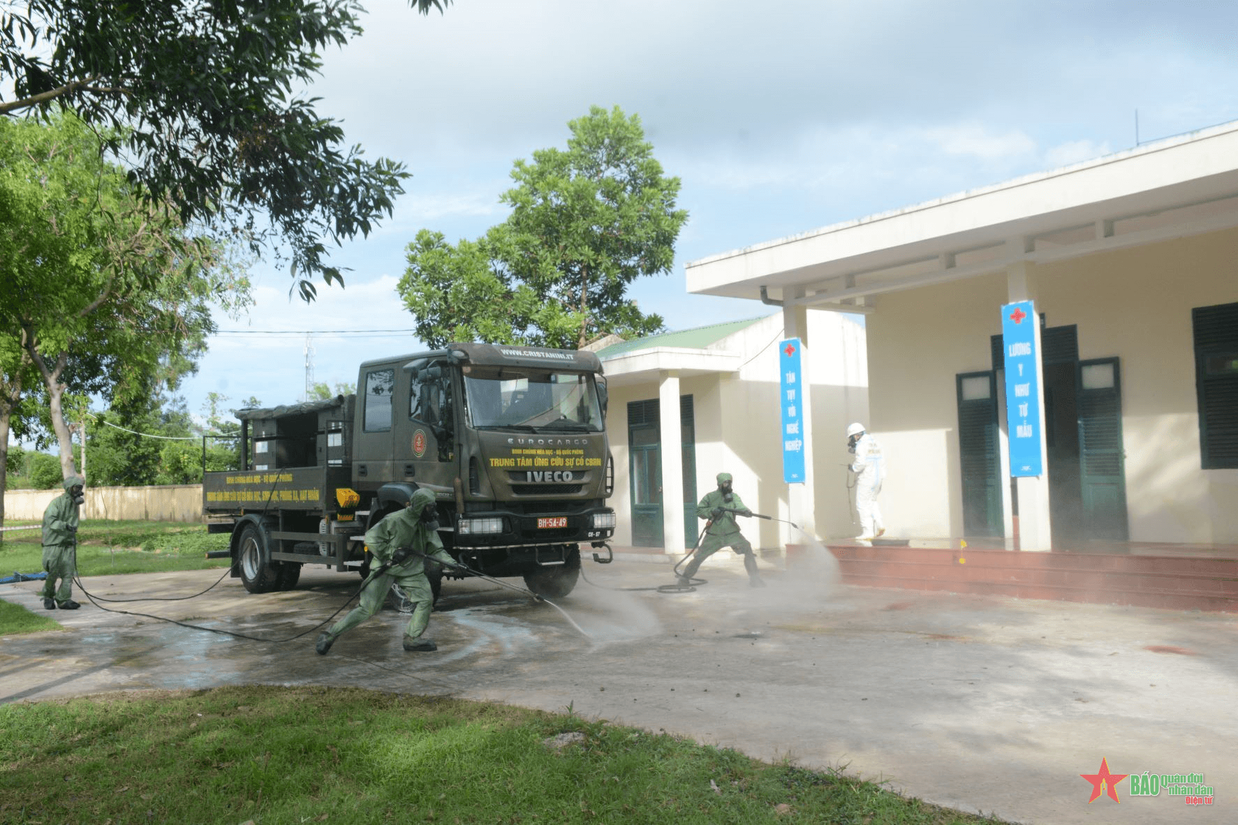 Tập huấn nhận diện hàng hóa liên quan đến vũ khí hóa học, sinh học, phóng xạ, hạt nhân và chất nổ