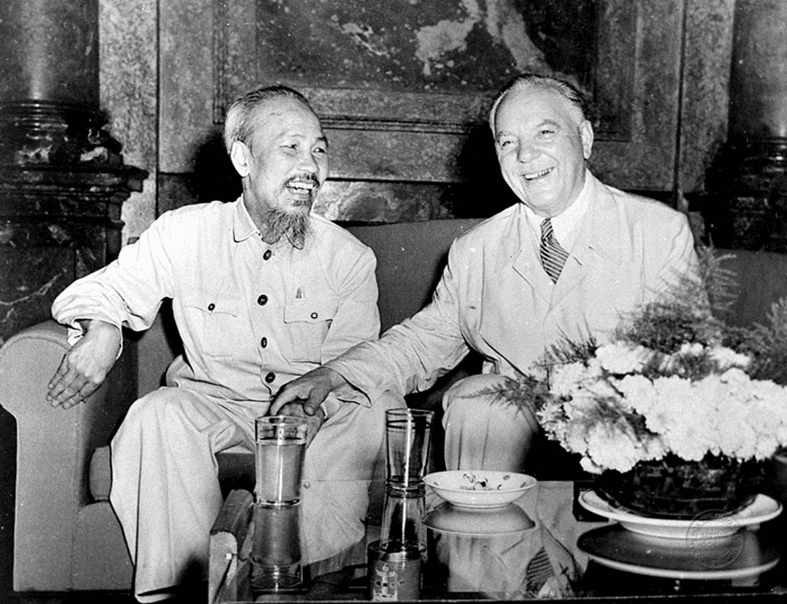 Ngày 24-5-1982: Ngày truyền thống Lữ đoàn 490, Binh chủng Pháo binh