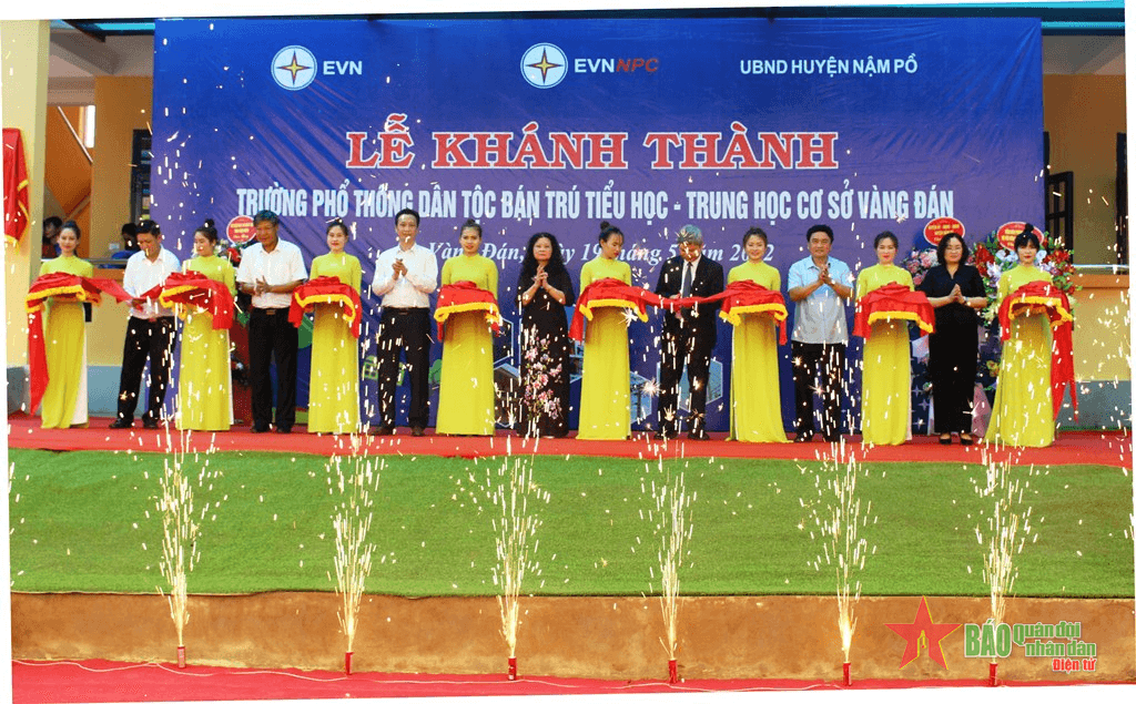 Khánh thành và trao tặng công trình Trường Phổ thông Dân tộc bán trú Tiểu học-Trung học cơ sở xã Vàng Đán