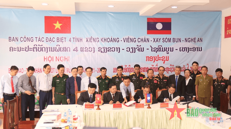 Nghệ An tiếp nhận 103 hài cốt liệt sĩ quân tình nguyện và chuyên gia Việt Nam hy sinh trên đất nước bạn Lào