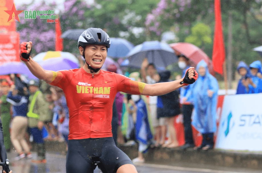 SEA Games 31: Việt Nam giành HCV đua xe đạp và thể dục Aerobic