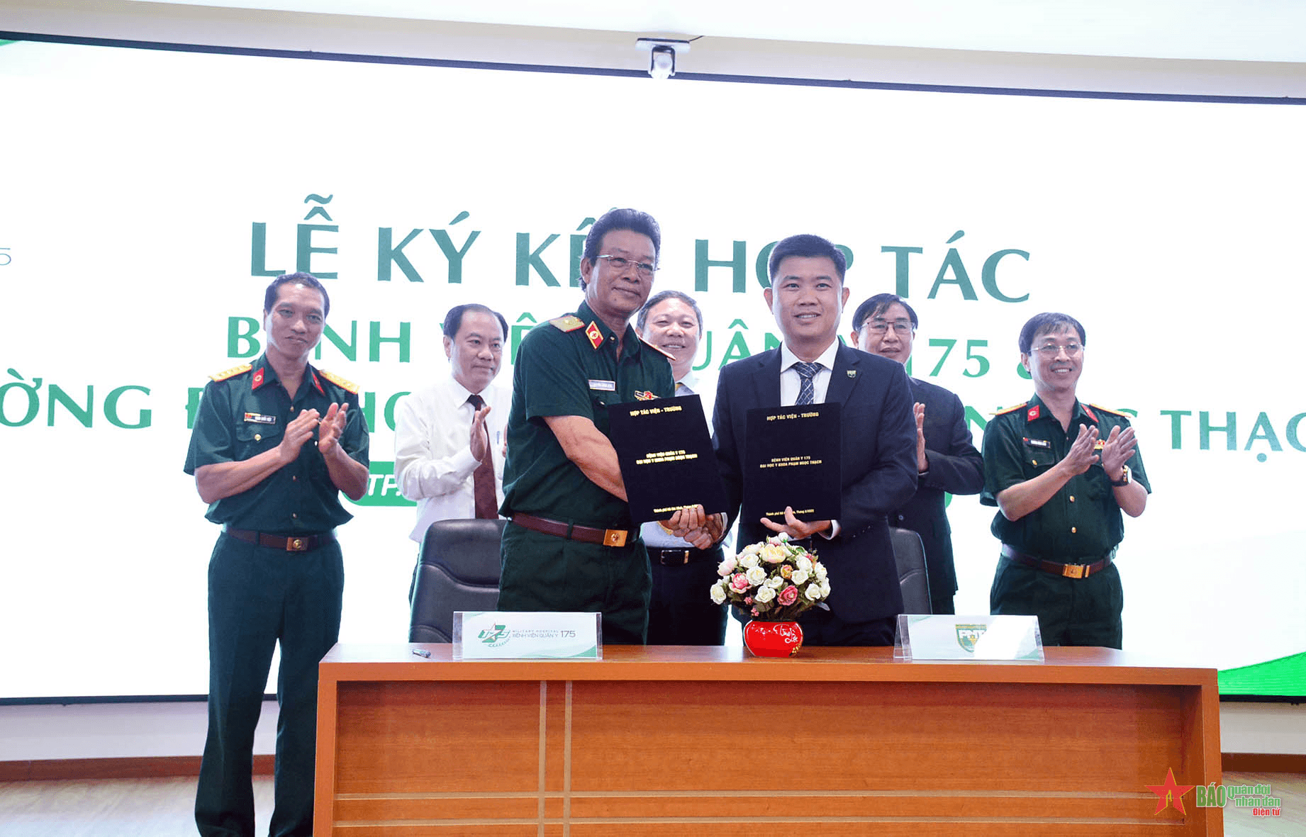 Ký kết hợp tác đào tạo, nghiên cứu khoa học, chăm sóc sức khỏe nhân dân
