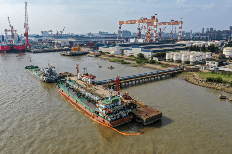 Giá xăng dầu hôm nay (25-5): Tăng nhẹ