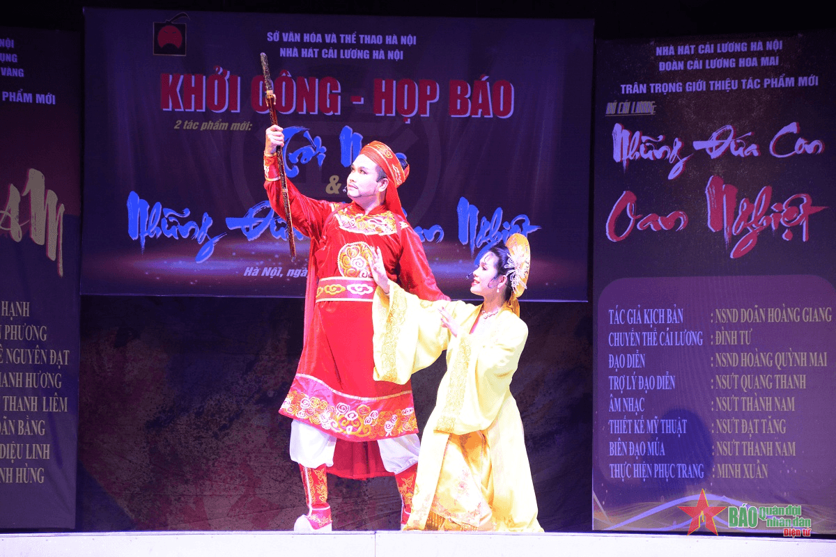 Dàn dựng vở cải lương “Trời Nam” và “Những đứa con oan nghiệt”