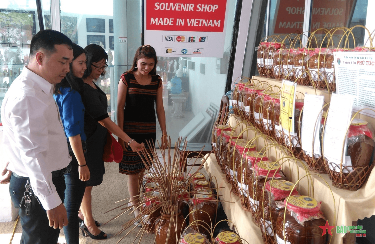 Nâng cao đời sống hộ nghèo đồng bào dân tộc thiểu số
