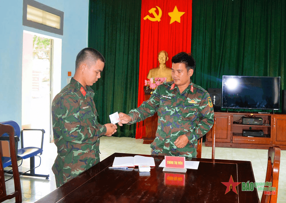 Giúp bộ đội thêm yên tâm công tác