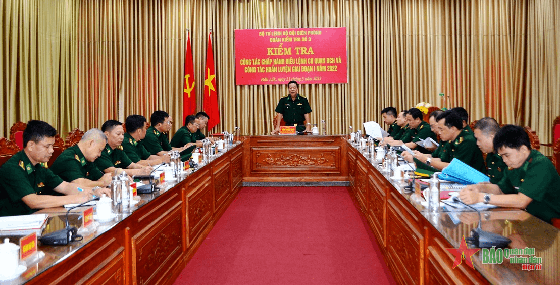 Kiểm tra công tác chấp hành điều lệnh và công tác huấn luyện tại BĐBP tỉnh Đắk Lắk