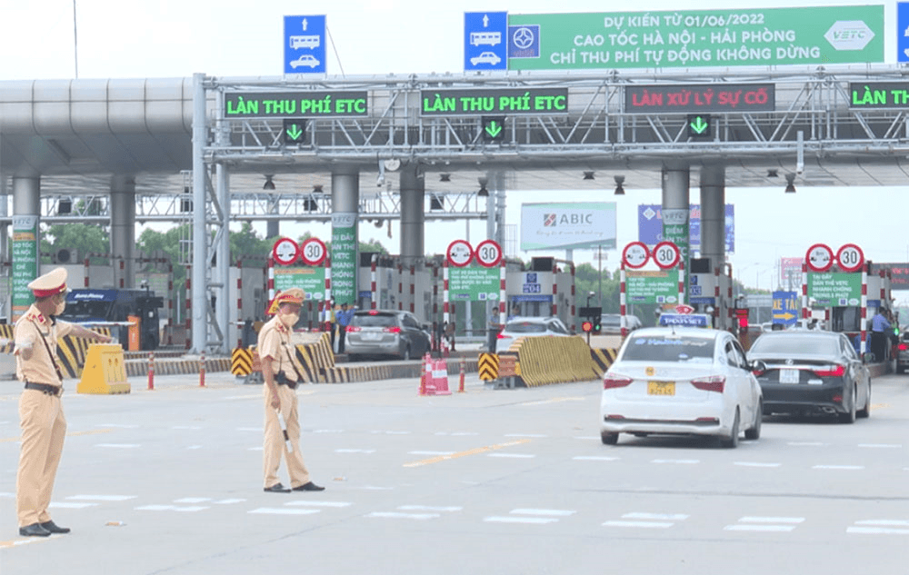 85 xe ô tô phải quay đầu tại cao tốc Hà Nội - Hải Phòng do không chịu dán thẻ