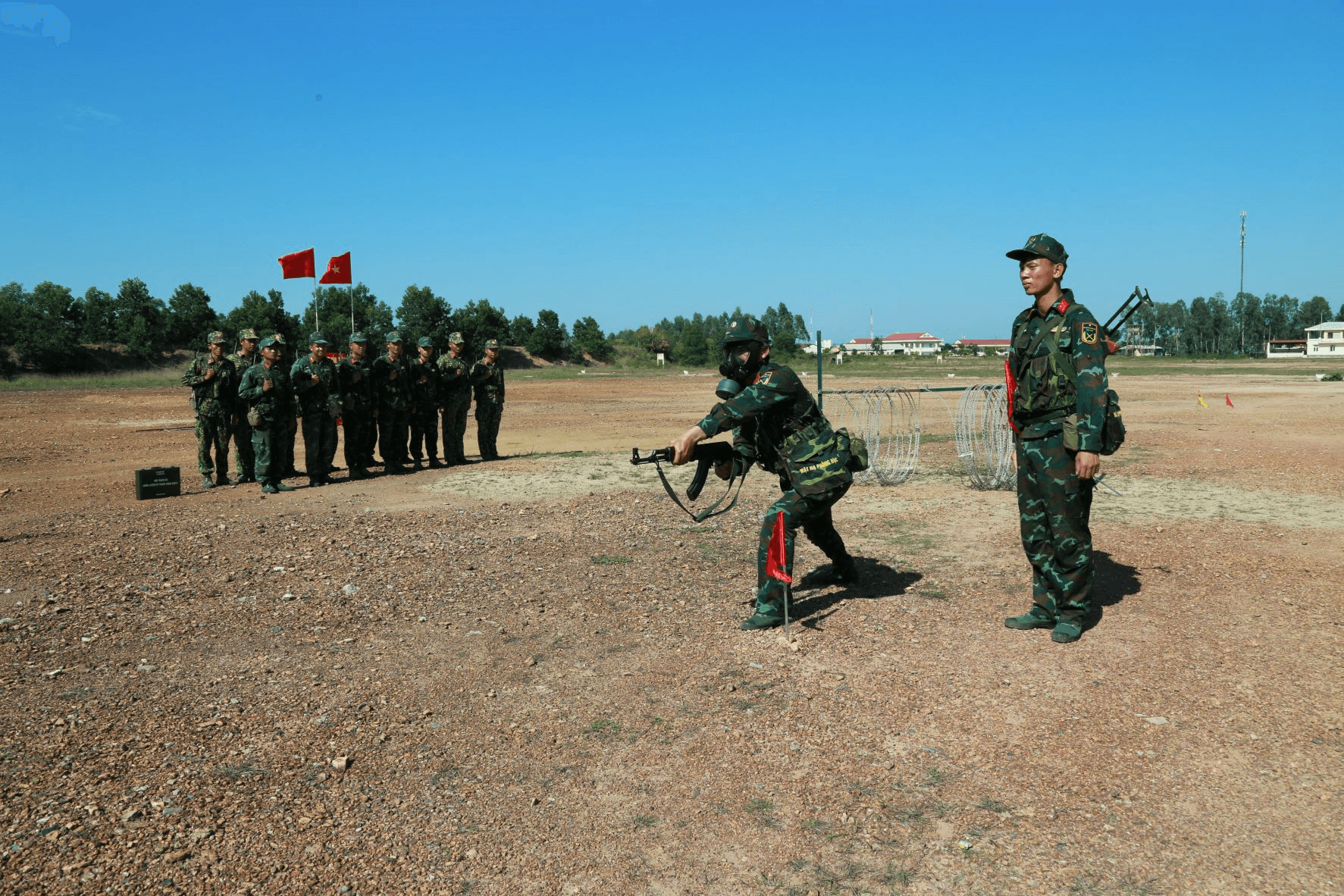 Trinh sát đặc nhiệm luyện rèn