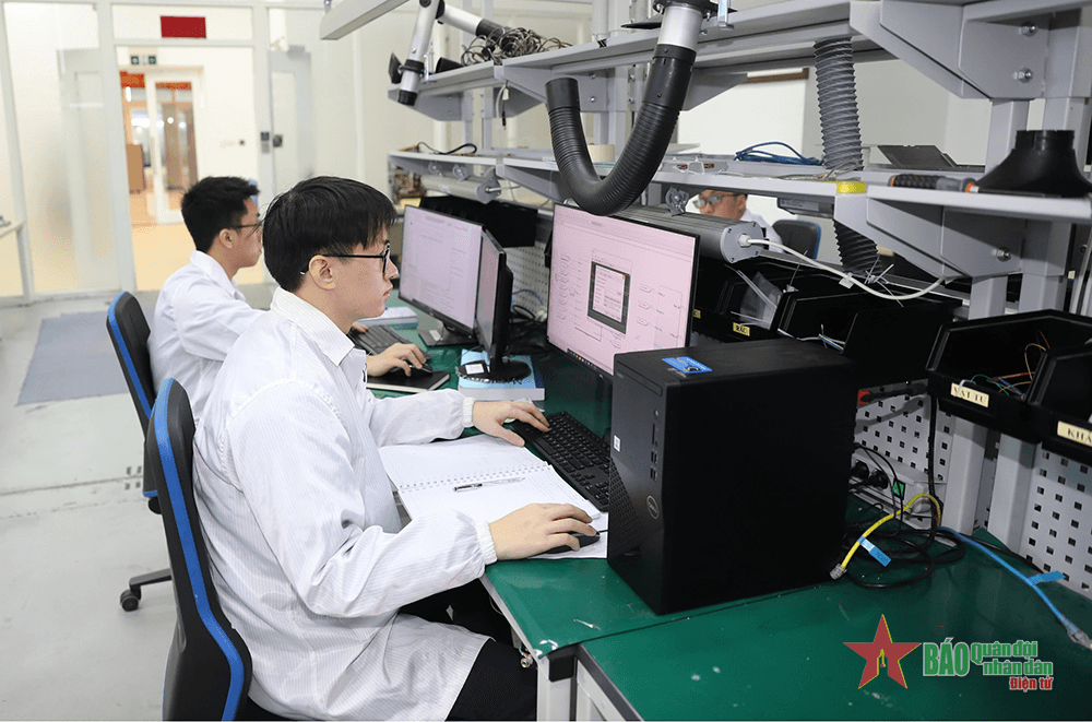 Kỹ sư hàng không Viettel: Trưởng thành qua những thách thức và thất bại