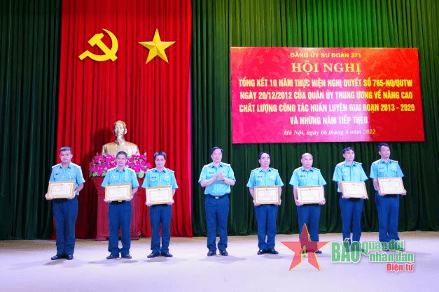Sư đoàn 371 tổng kết 10 năm thực hiện Nghị quyết 765 của Quân ủy Trung ương