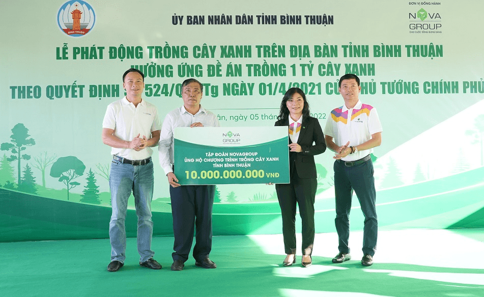 NovaGroup đồng hành cùng Bình Thuận trồng cây xanh, làm sạch môi trường biển