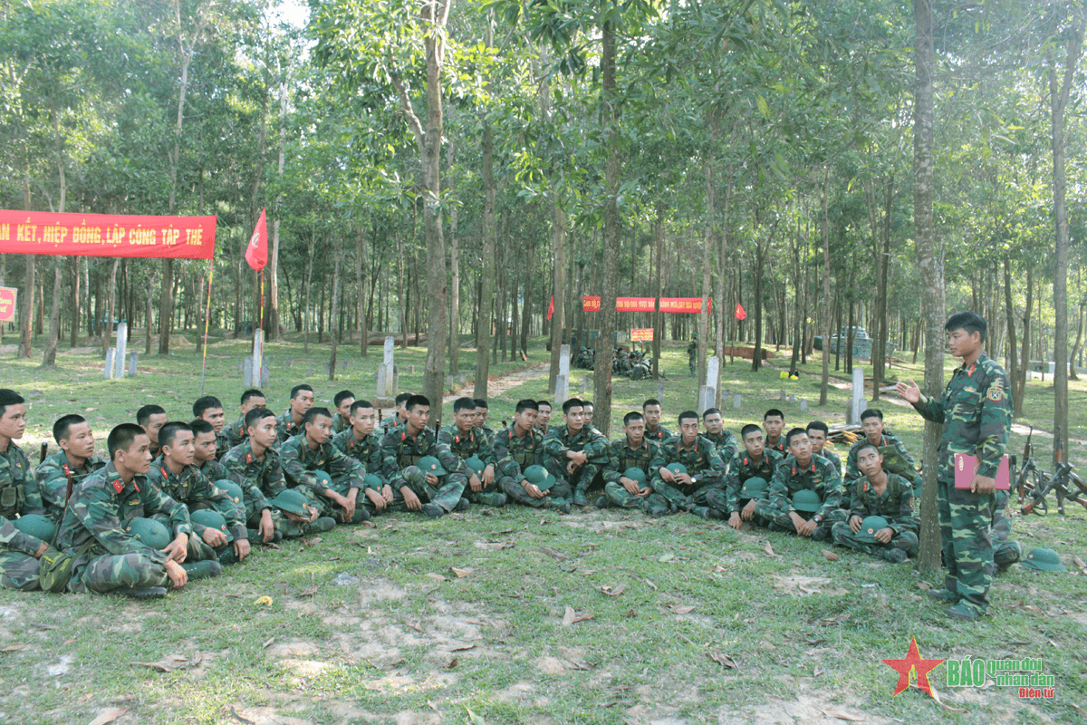 Thi đua lập công theo lời Bác Hồ dặn