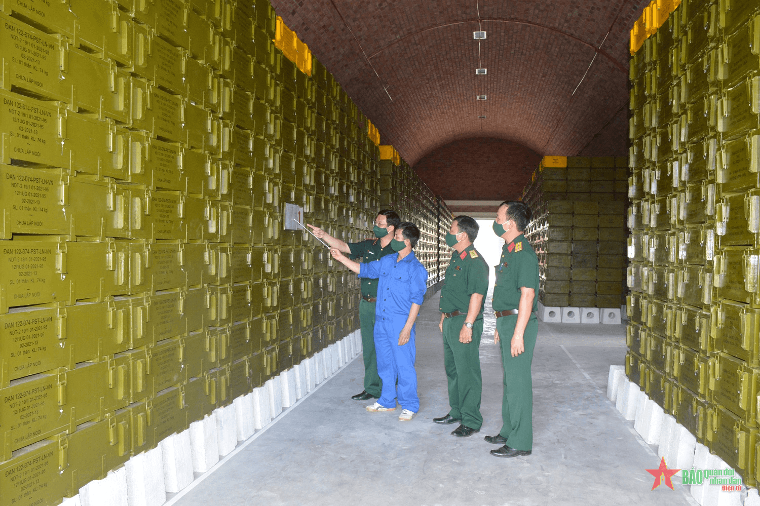 Chăm lo đời sống vật chất, tinh thần cho bộ đội quân khí