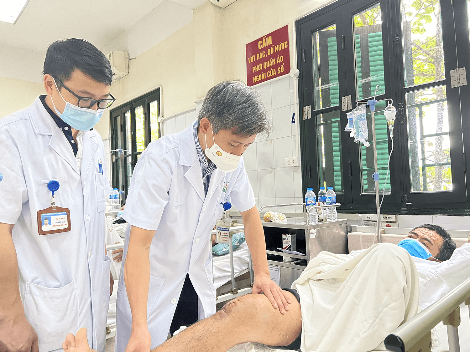 Phẫu thuật thay khớp gối thành công cho người bệnh đa u xơ thần kinh