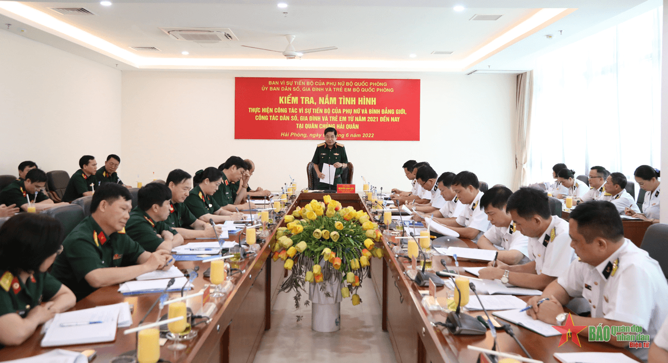 Ban Vì sự tiến bộ của phụ nữ Bộ Quốc phòng kiểm tra tại Quân chủng Hải quân