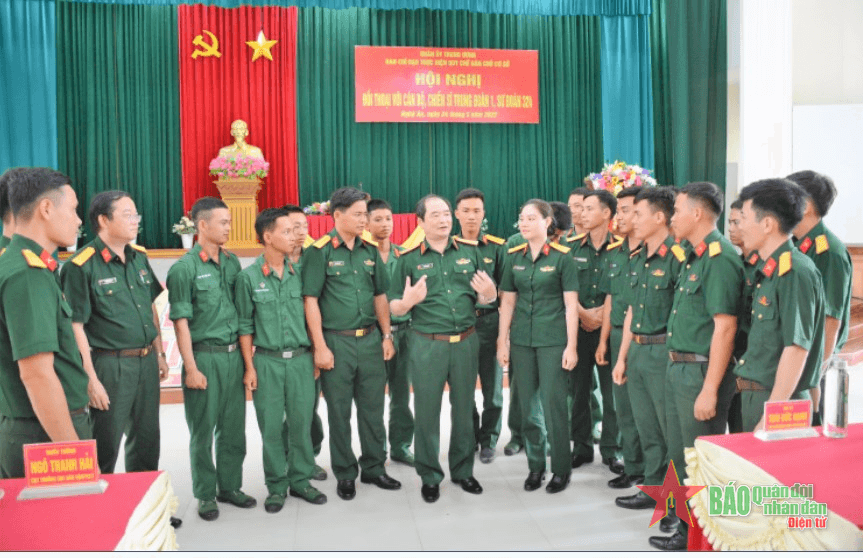Phát huy dân chủ sâu rộng ở Quân khu 4