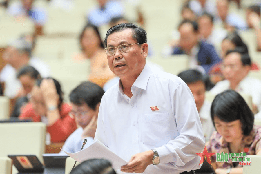 Đề nghị phân cấp cho Bộ Quốc phòng, Bộ Công an cấp giấy phép hành nghề trong lực lượng vũ trang