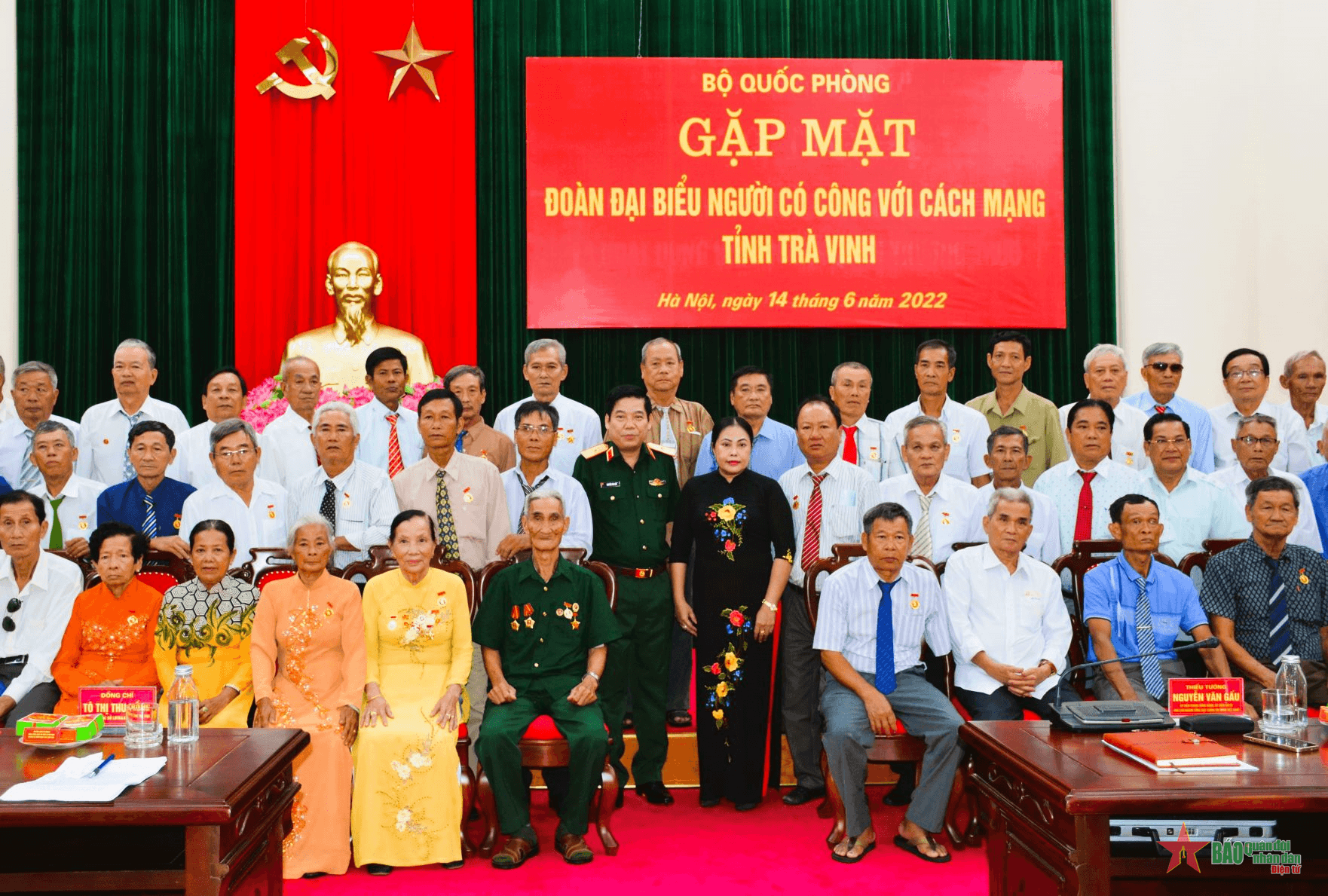 Bộ Quốc phòng: Gặp mặt đoàn đại biểu người có công với cách mạng tỉnh Trà Vinh
