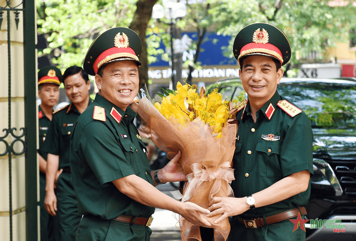 Đại tướng Phan Văn Giang thăm và chúc mừng Báo Quân đội nhân dân, nhân kỷ niệm 97 năm Ngày Báo chí cách mạng Việt Nam