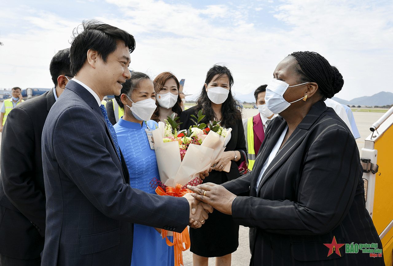 Chủ tịch Quốc hội Mozambique bắt đầu thăm chính thức Việt Nam