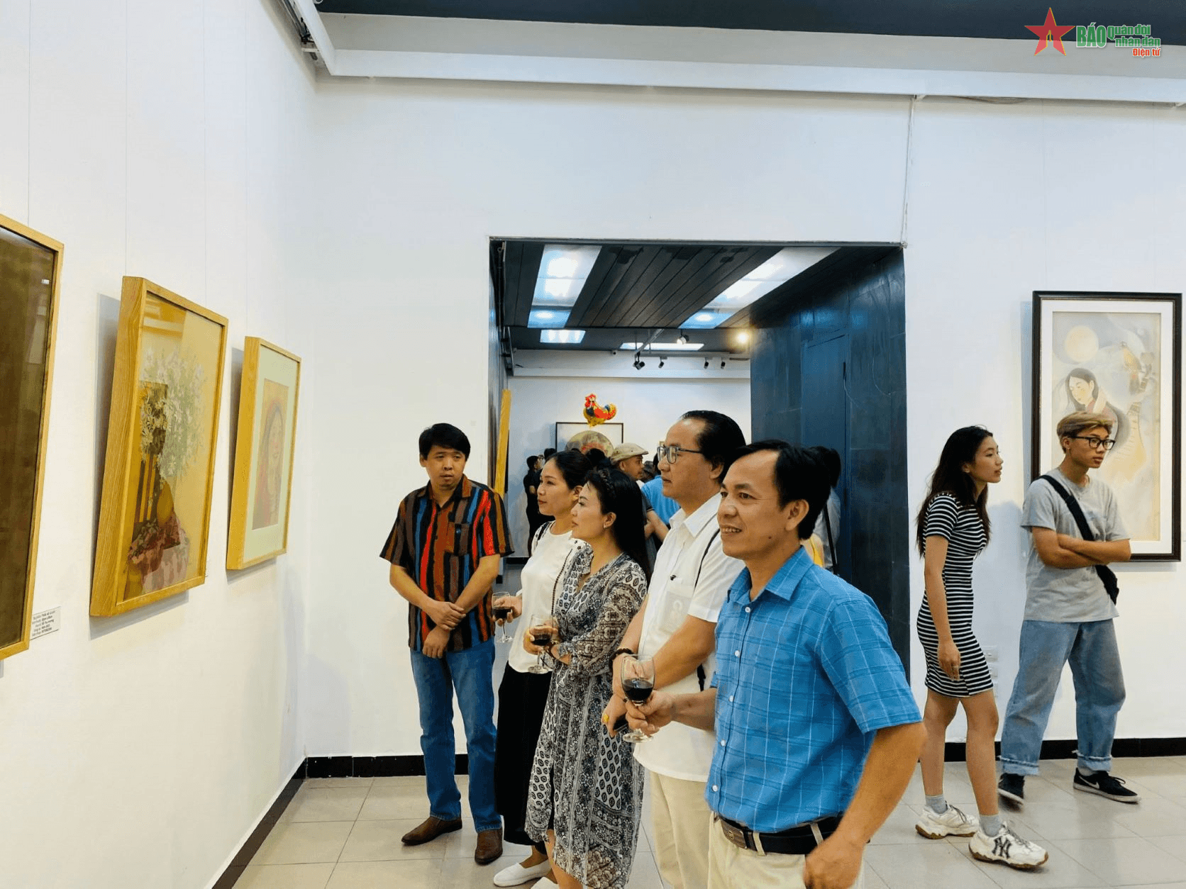 45 tác phẩm triển lãm “Hương lụa tháng 6