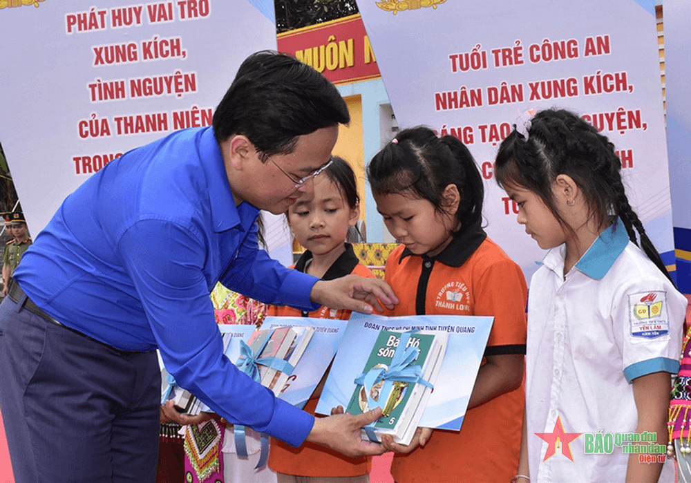 Thi đua thực hiện nhiều công trình, phần việc thanh niên