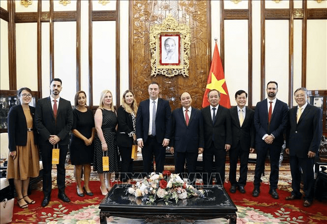 Chủ tịch nước Nguyễn Xuân Phúc tiếp các Đại sứ Saudi Arabia, Israel, Azerbaijan chào từ biệt