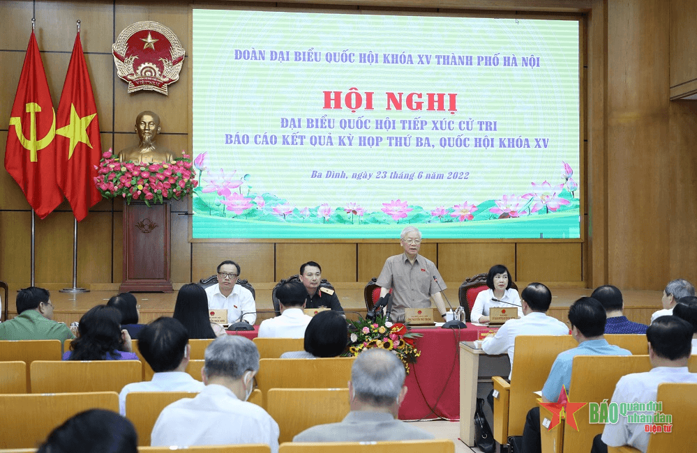 Tổng Bí thư Nguyễn Phú Trọng: Xử lý nghiêm cán bộ sai phạm là bài học răn đe, cảnh tỉnh, cảnh báo để những người khác không vi phạm