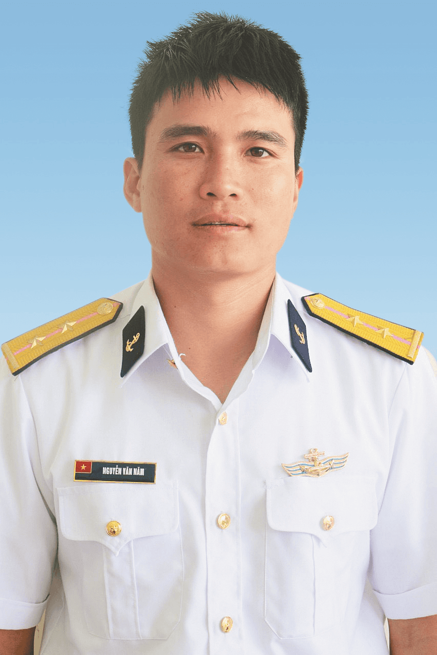 Trung úy QNCN Nguyễn Văn Năm dũng cảm cứu người bị đuối nước